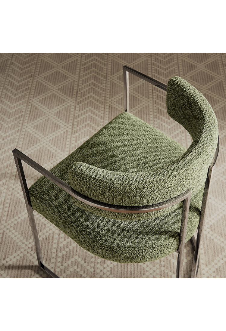 Chaise de salle à manger Ardenza à dossier incurvé en tissu et métal, feuille d'argent