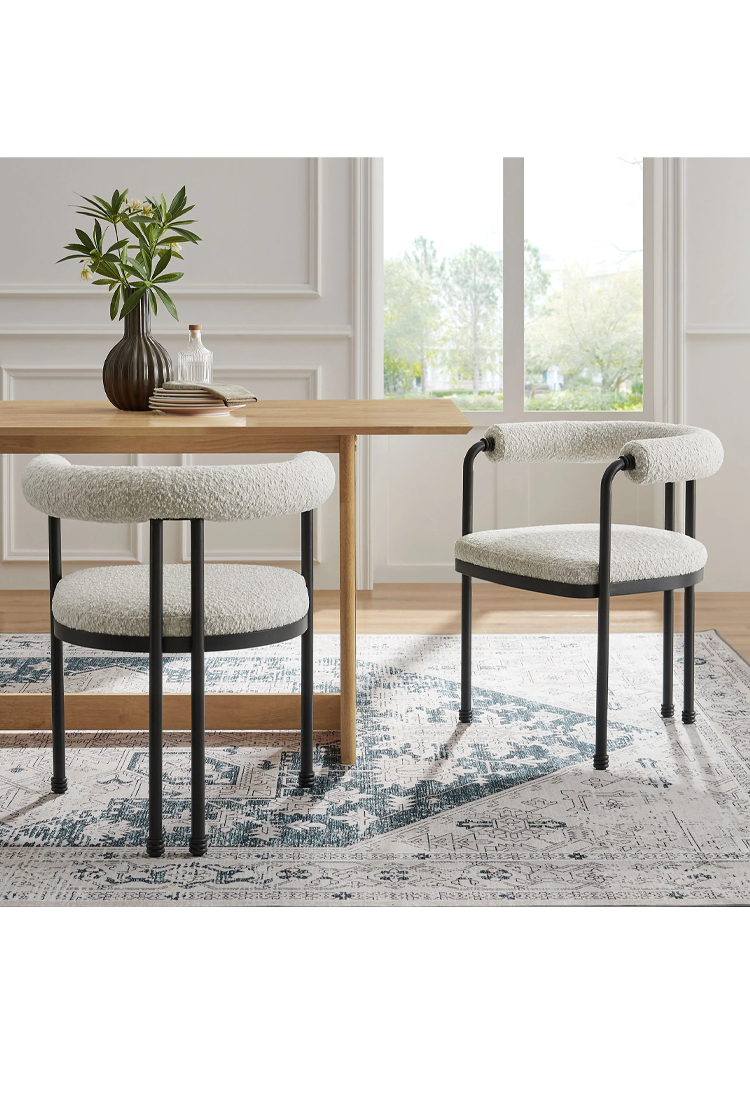 Chaise de salle à manger Aveline à dossier incurvé en métal et boucle, perle noire